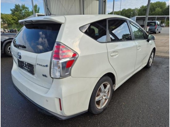 2016 Toyota Prius + Comfort