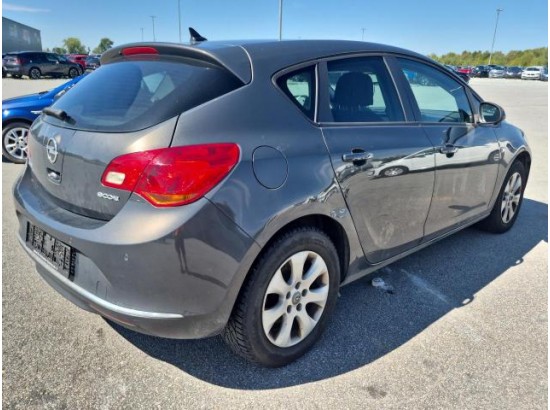 2015 Opel Astra J Lim.  Style