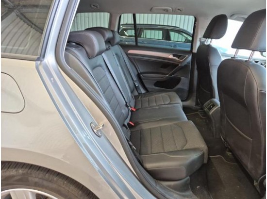 2015 Volkswagen Golf VII Variant Comfortline BMT
