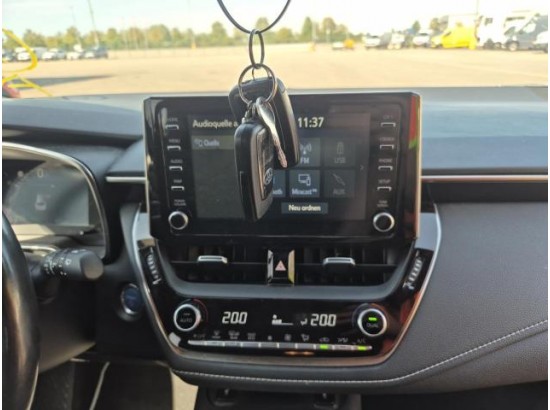 2019 Toyota Corolla Touring Sports Hybrid Club