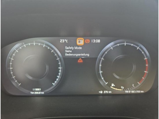 2020 Volvo XC40 Momentum Pro 2WD