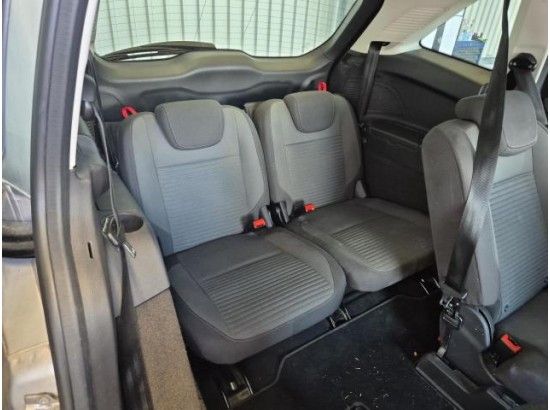 2017 Ford Grand C-Max Titanium