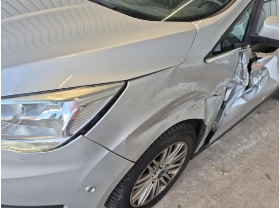 2017 Ford Grand C-Max Titanium