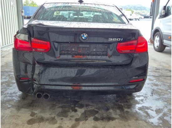 2017 BMW 3er Lim. 320i Advantage