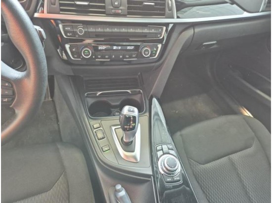2017 BMW 3er Lim. 320i Advantage