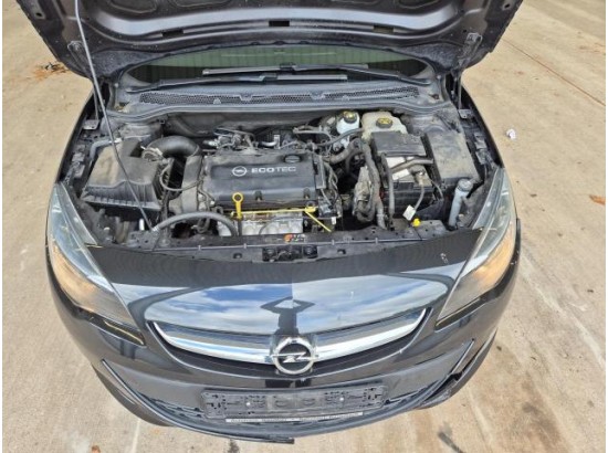 2015 Opel Astra J Sports Tourer Style