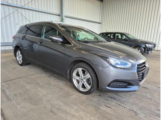 2016 Hyundai i40 cw blue Trend