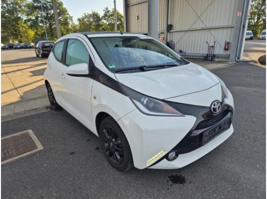 2016 Toyota AYGO x-wave