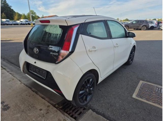 2016 Toyota AYGO x-wave