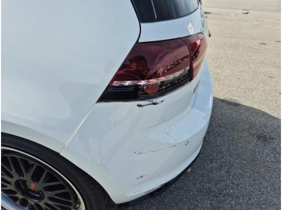 2016 Volkswagen Golf VII Lim. GTI Clubsport BMT