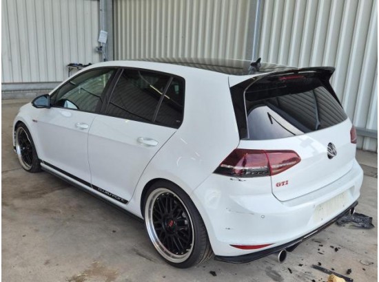 2016 Volkswagen Golf VII Lim. GTI Clubsport BMT