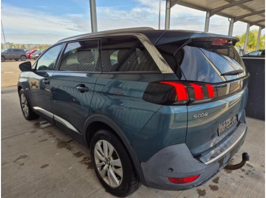 2017 Peugeot 5008 Allure
