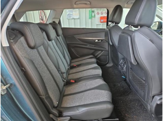 2017 Peugeot 5008 Allure