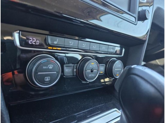 2015 Volkswagen Passat Variant Highline BMT/Start-Stop
