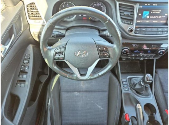2016 Hyundai Tucson blue Intro Edition 2WD