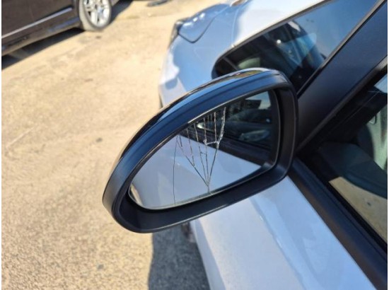 2015 Opel Corsa E Color Edition ecoFlex